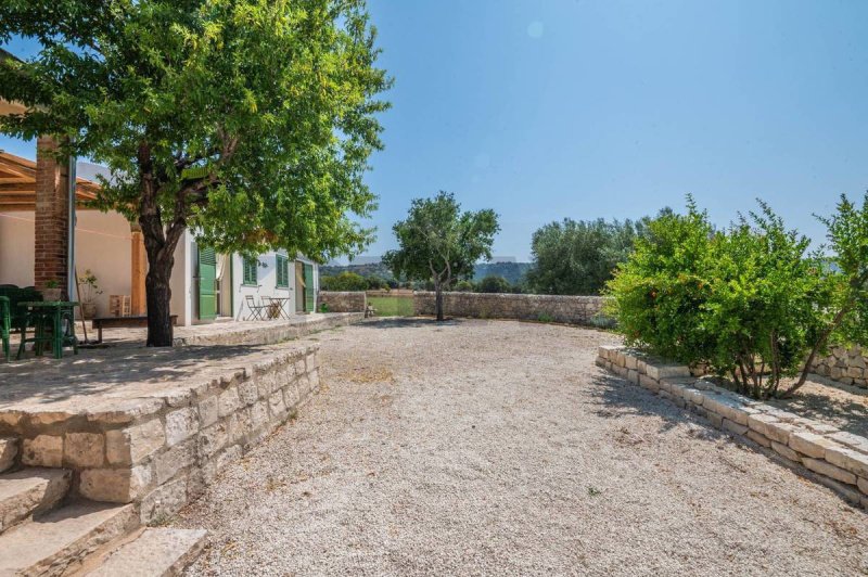 Вилла в Шикли