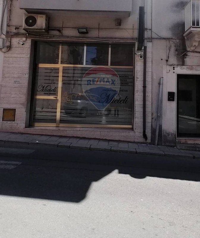 Local commercial à Comiso