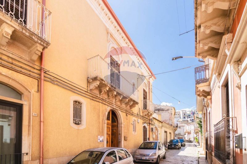 Casa independente em Comiso