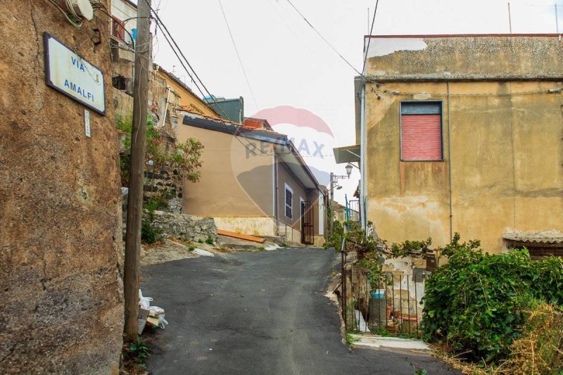 Maison individuelle à Motta Sant'Anastasia