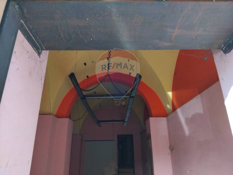 Gewerbeimmobilie in Fiumefreddo di Sicilia