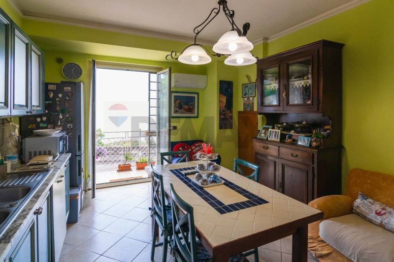 Parhus i Aci Castello