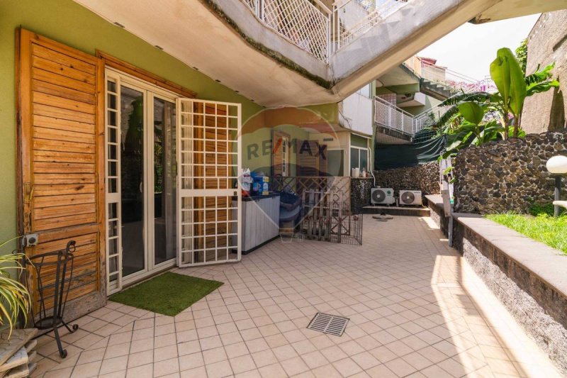 Parhus i Aci Castello