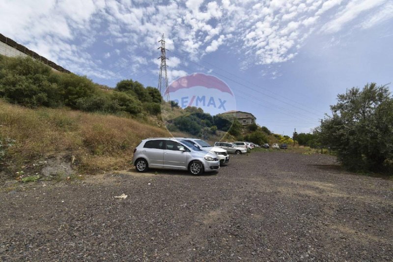 莫塔-圣阿纳斯塔西娅土地