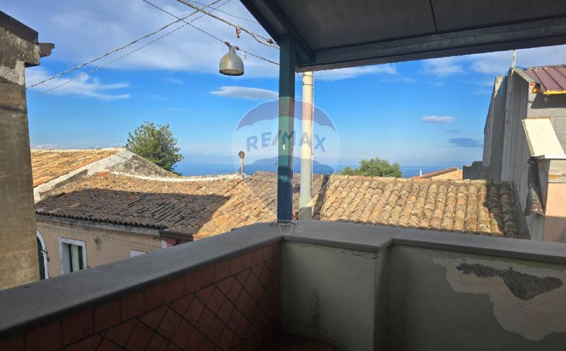 Detached house in Piedimonte Etneo