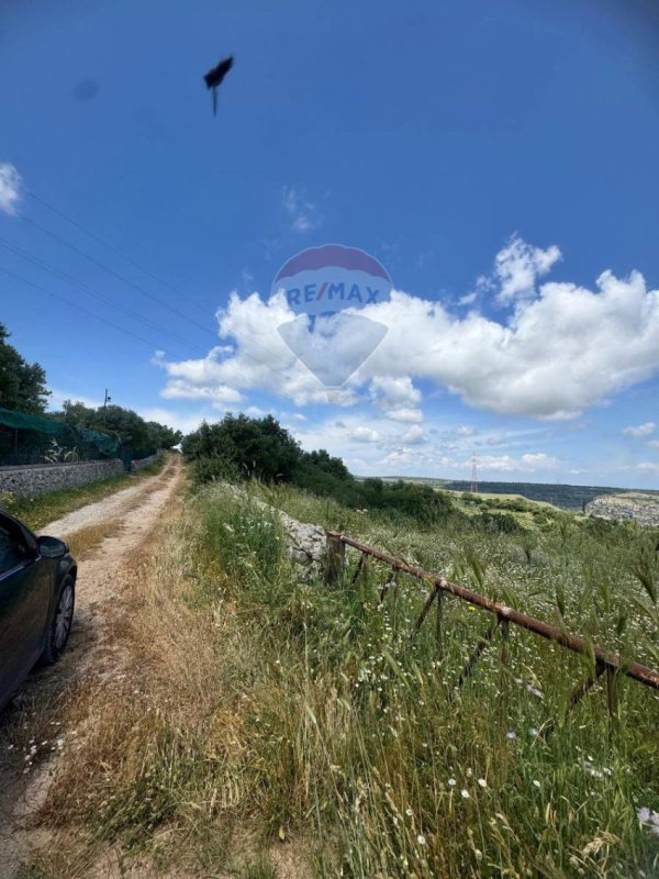 Сельскохозяйственный участок в Мелилли