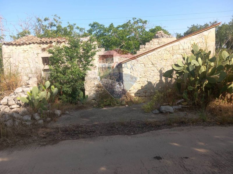 Сельскохозяйственный участок в Модика