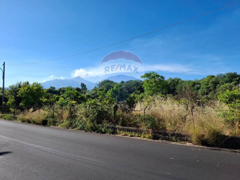 Terreno edificable en Aci Sant'Antonio