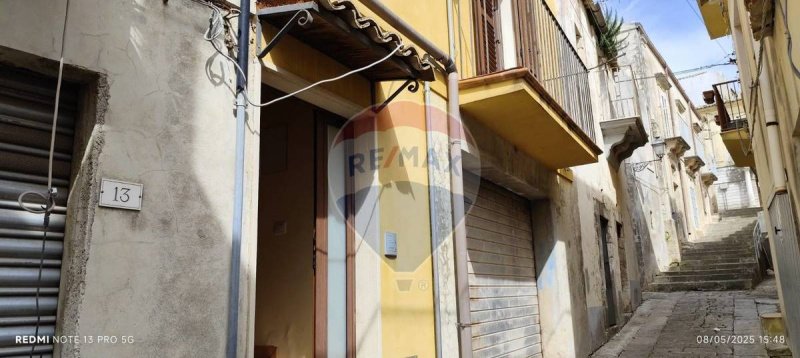 Detached house in Chiaramonte Gulfi