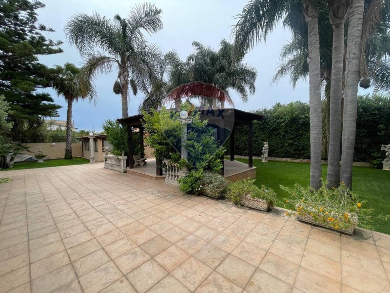 马扎拉-德尔瓦洛别墅