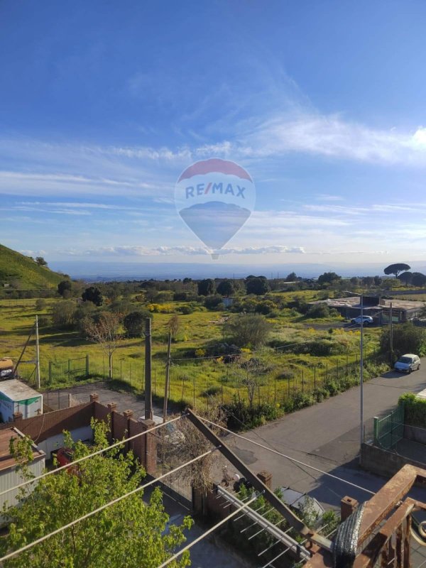 Takvåning i Nicolosi