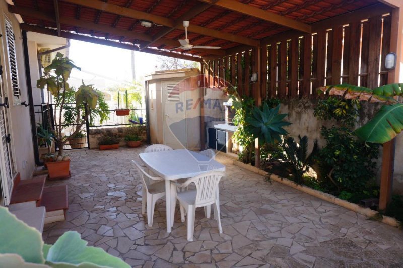 Casa semi indipendente a Santa Croce Camerina