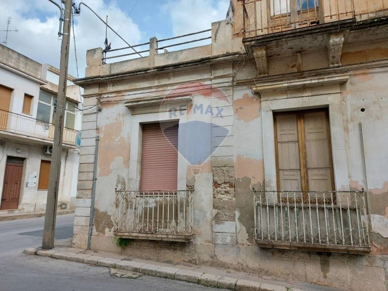 Casa independiente en Avola