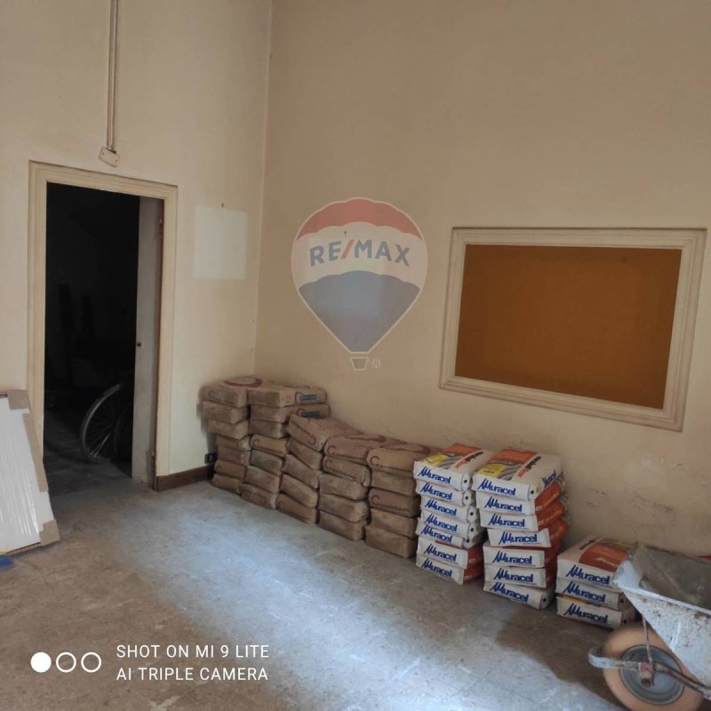 Casa geminada em Paternò