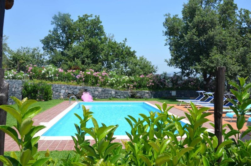 Сельский дом в Пьедимонте-Этнео