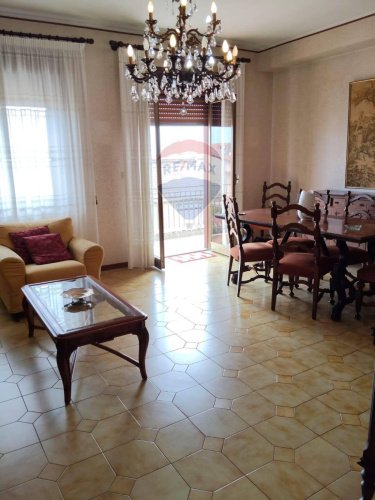 Apartamento em Mascali