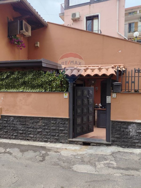 Casa independiente en Acireale