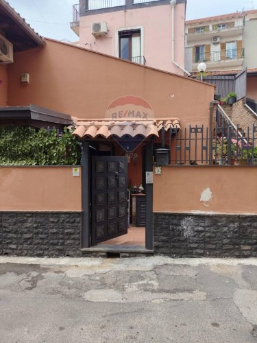 Casa independiente en Acireale
