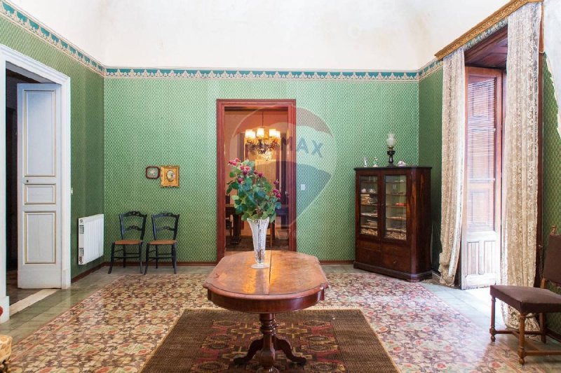 Detached house in Paternò