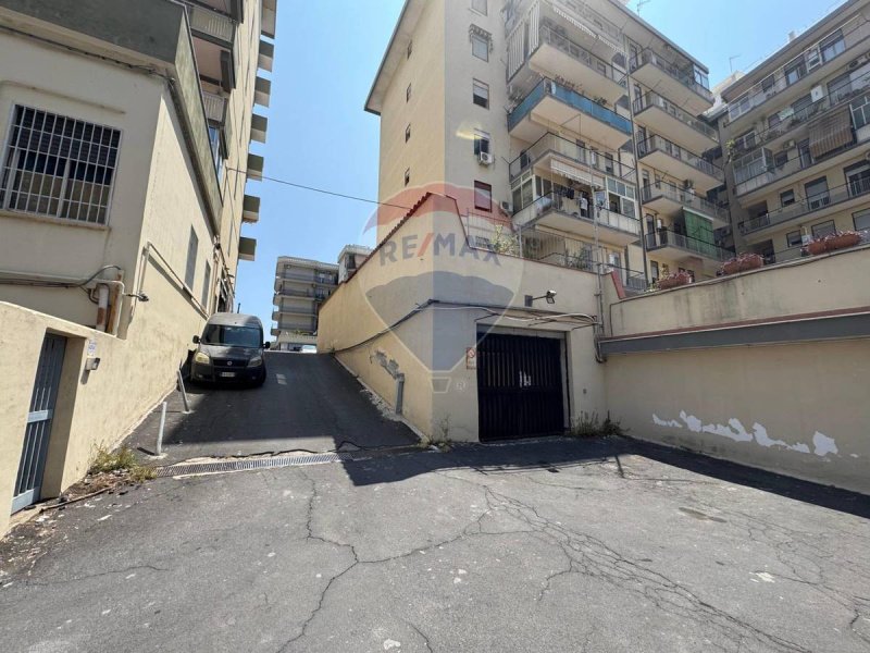 Zakelijk onroerend goed in Catanië