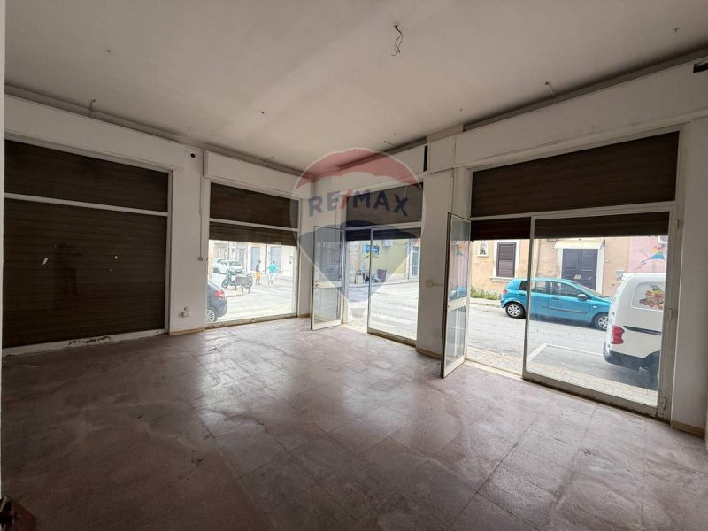 Kommersiell byggnad i Priolo Gargallo