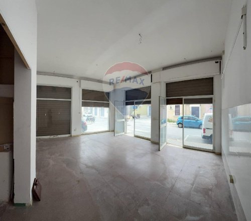 Kommersiell byggnad i Priolo Gargallo