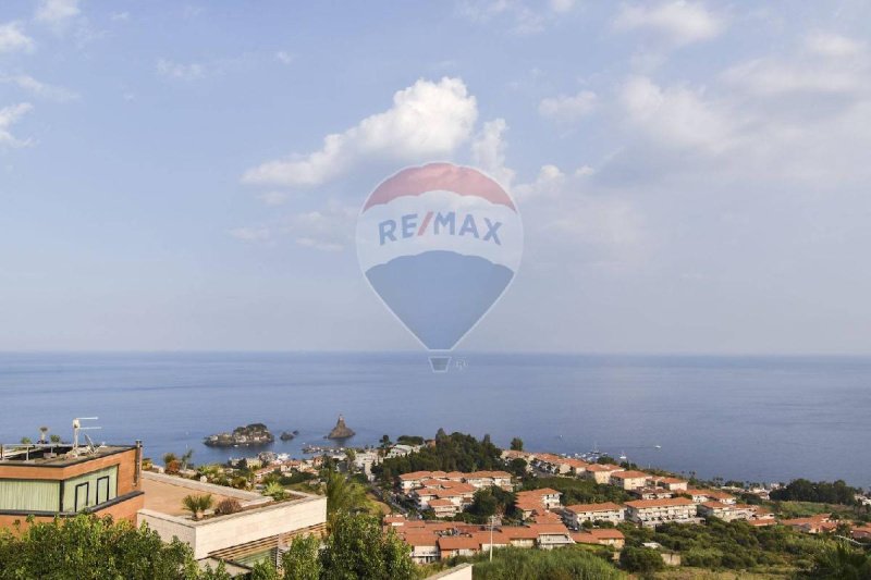 Квартира в Ачи-Катена