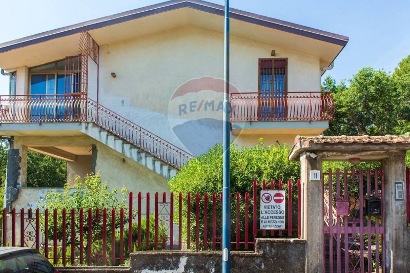 Особняк из двух квартир в Педара