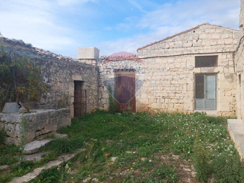 Сельский дом в Модика