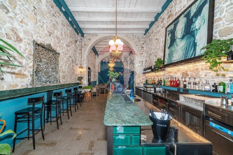 Inmueble comercial en Siracusa