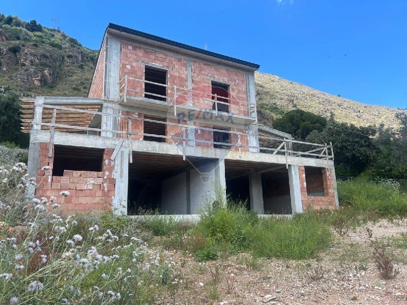 Half-vrijstaande woning in Monreale