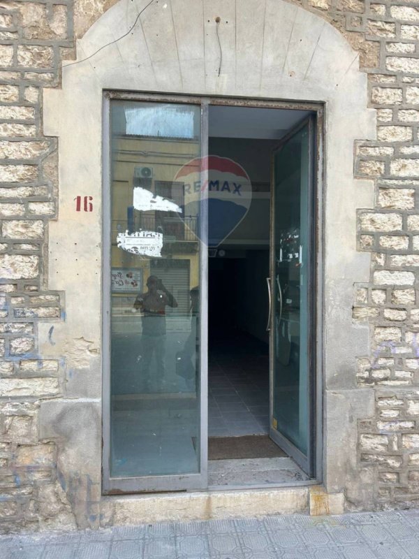 Zakelijk onroerend goed in Trapani