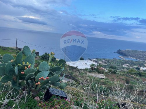 Строительный участок в Пантеллерия