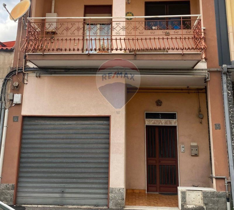 坎波罗通多-埃特内奥半独立房屋