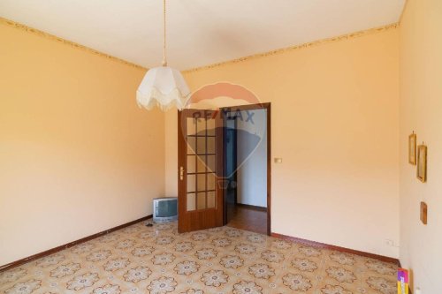 Apartamento em Aci Catena