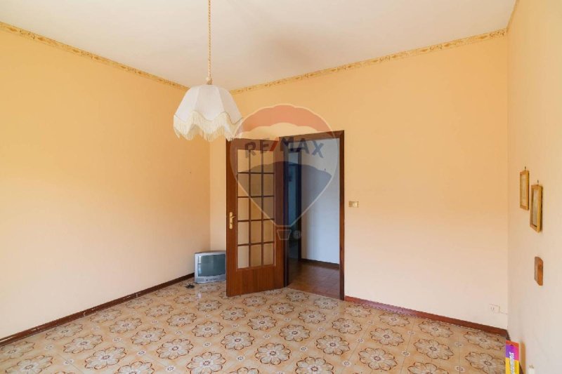 Apartamento em Aci Catena