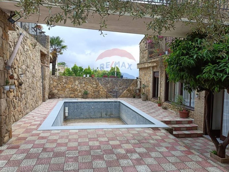 Villa in Mirabella Imbaccari