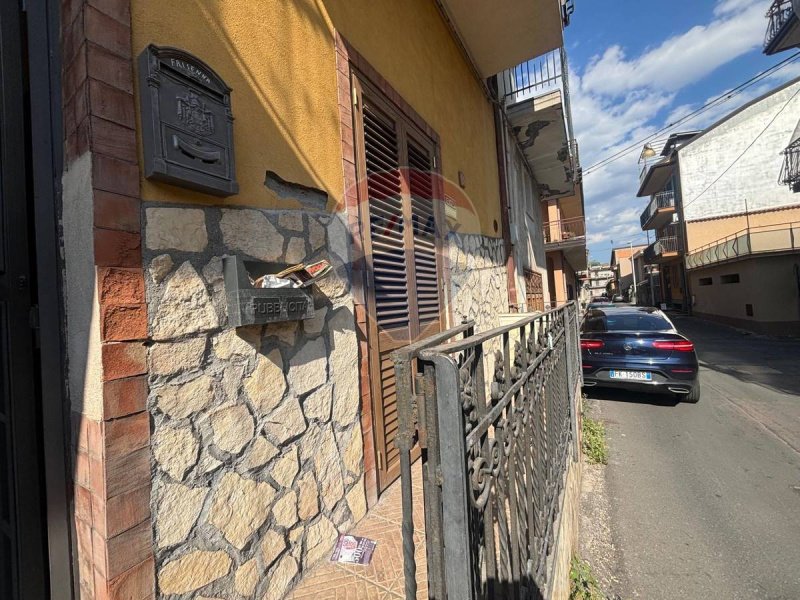 Appartement in Santa Maria di Licodia