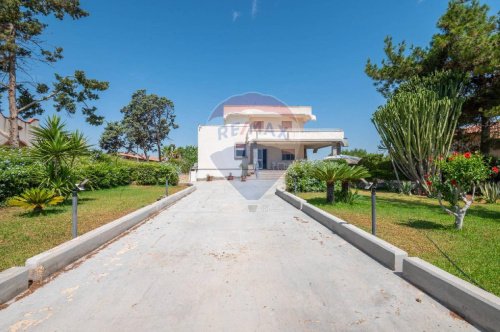 Вилла в Ното