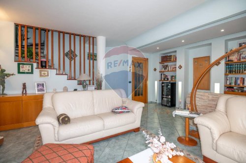 卡尔塔吉罗内联排别墅