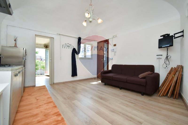 Half-vrijstaande woning in Catanië