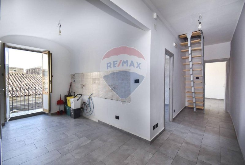 Half-vrijstaande woning in Catanië