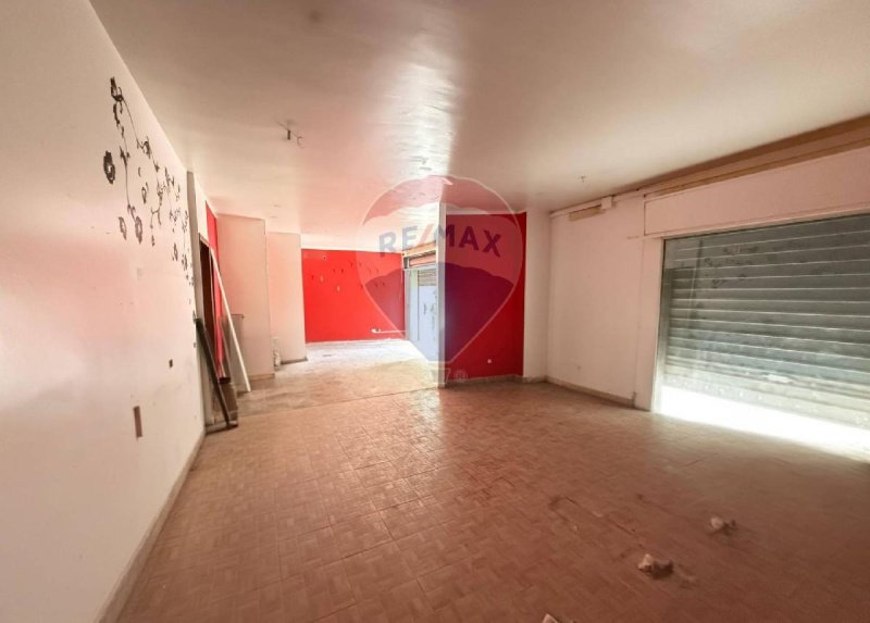 普里奥洛加尔加洛商业房产