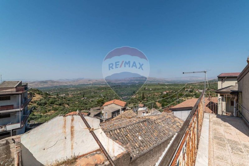 Lägenhet i Santa Maria di Licodia