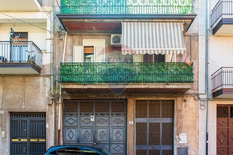 Zakelijk onroerend goed in Paternò