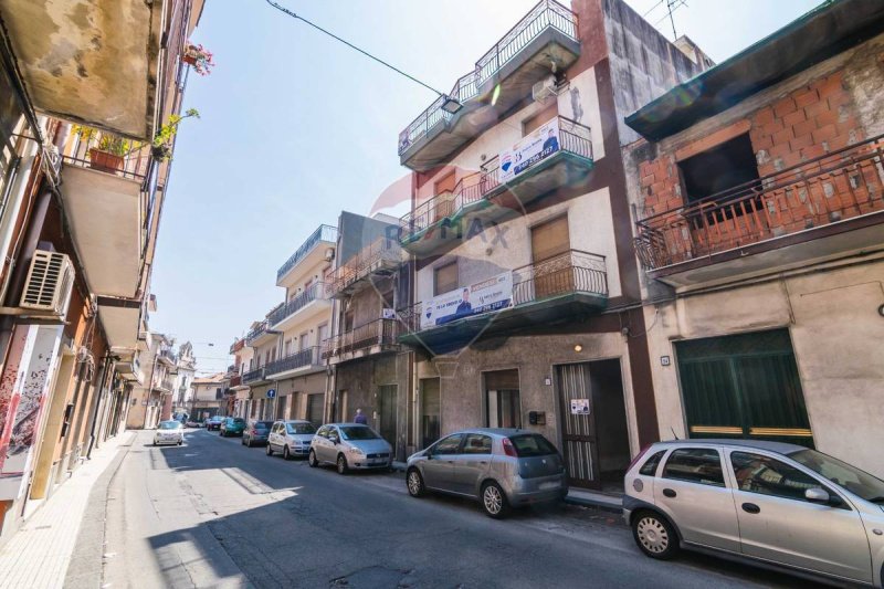 Casa independente em Aci Catena