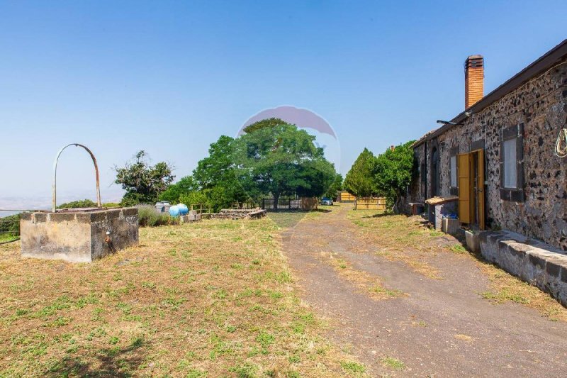 Huis op het platteland in Adrano