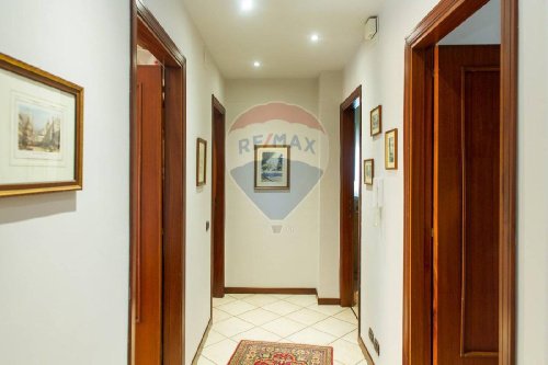 特雷梅斯蒂耶里-埃特内奥公寓