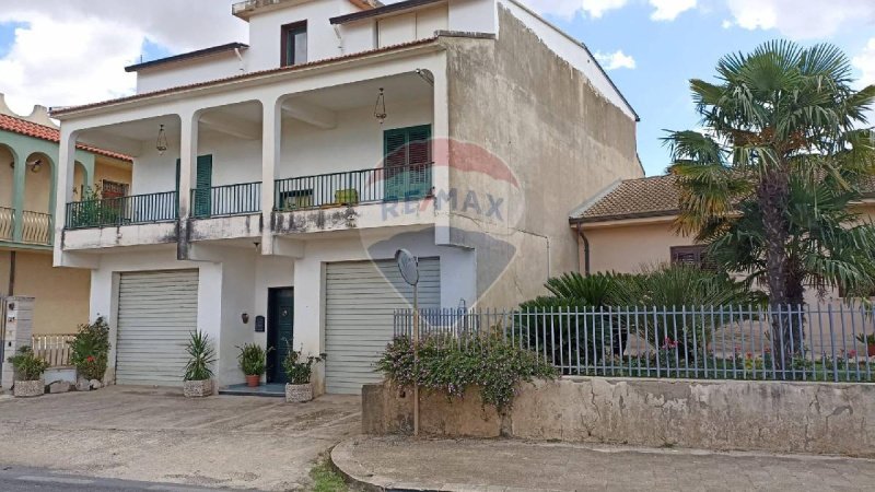 Maison individuelle à Chiaramonte Gulfi