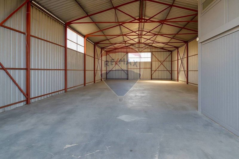 Коммерческая недвижимость в Ачиреале